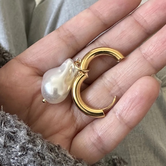 Keshi Big Baroque Pearl Chunky Hoop Earrings Stainless Steel - Picture 6 of 10